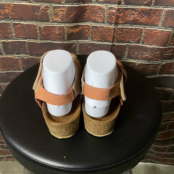 Bio Gold Pink & Tan Wedges Sz 8 - Picture 3 of 8